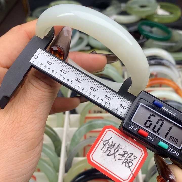 蛇纹石玉未镶嵌手镯336