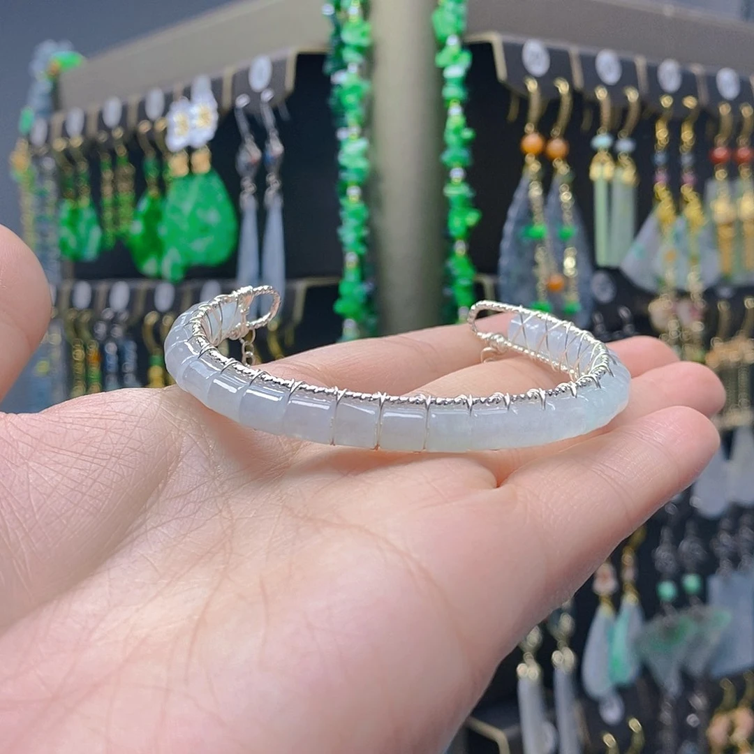 未镶嵌翡翠耳饰翡翠