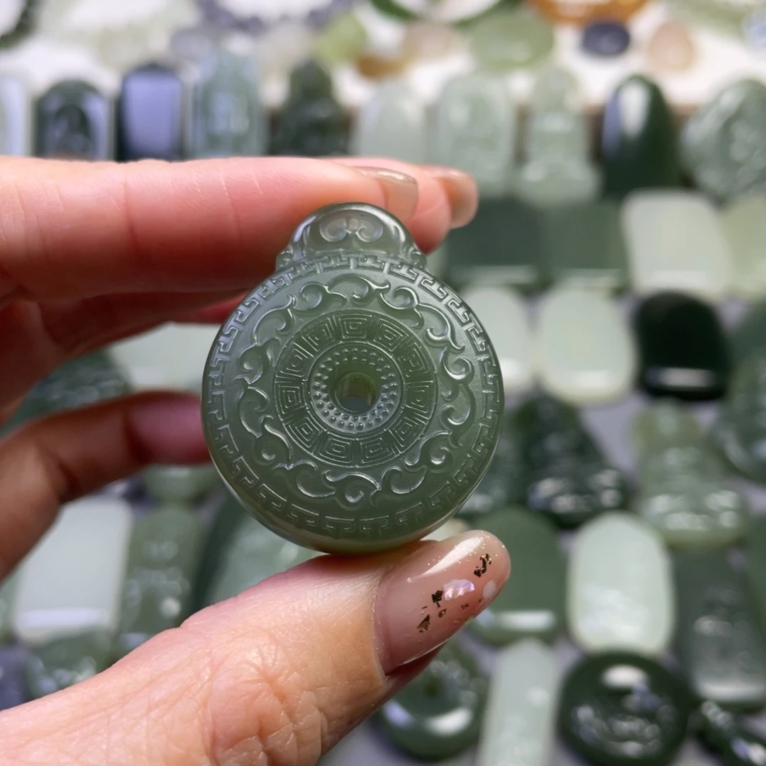 和田玉颈饰未镶嵌菩*子