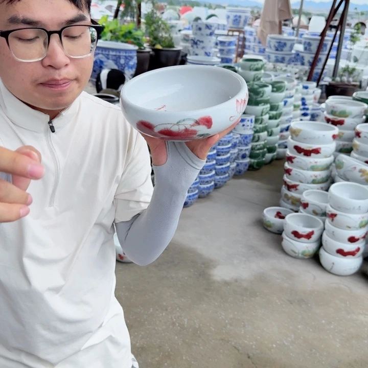 瓷片直径2厘米，高度6厘米…