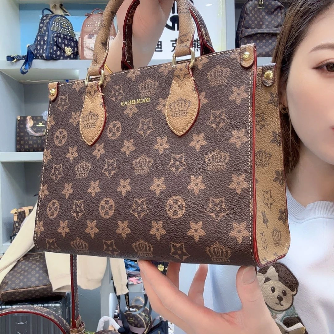 PVC9857梅花咖撞色手提斜挎包