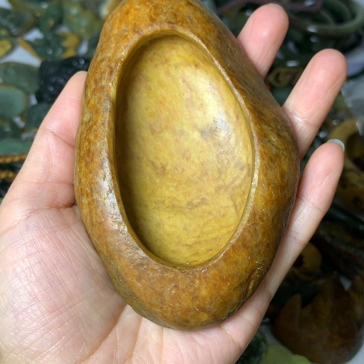 岫岩河磨玉（透闪石质玉）手把未镶嵌峰***下