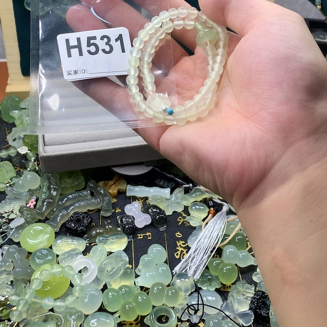 小***鸠蛇纹石玉未镶嵌颈饰不退不换
