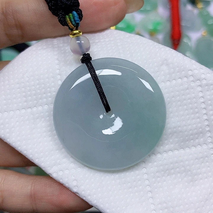 翡翠未镶嵌颈饰挂件