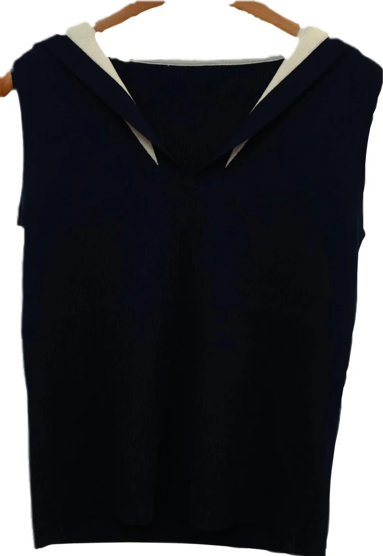 HY  漫画雪国长袖衫100%绵羊毛 +小优雅半裙 T6325