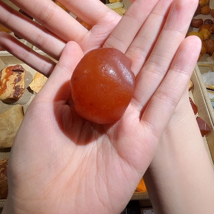 勾***英琥珀颈饰未镶嵌蜜蜡全皮吊坠（打孔不退换）