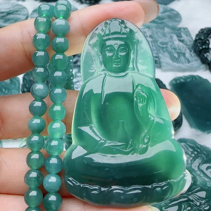 翡翠未镶嵌颈饰多样性发货天然的A货翡翠