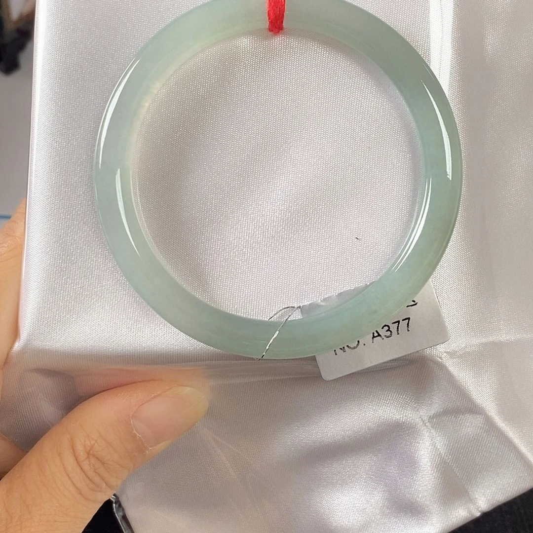 翡翠未镶嵌手镯（圆镯）54