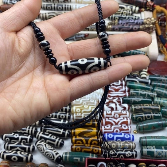 左***手玛瑙/玉髓未镶嵌颈饰