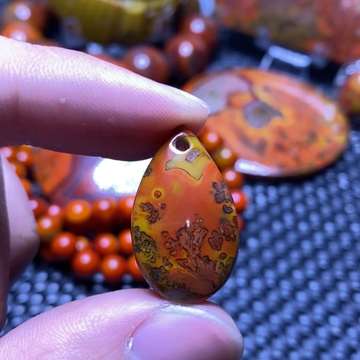 玛瑙/玉髓颈饰未镶嵌划**器