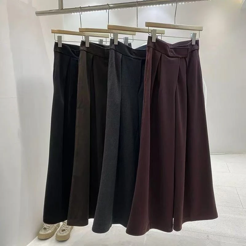 侧边斜扣时尚休闲裤