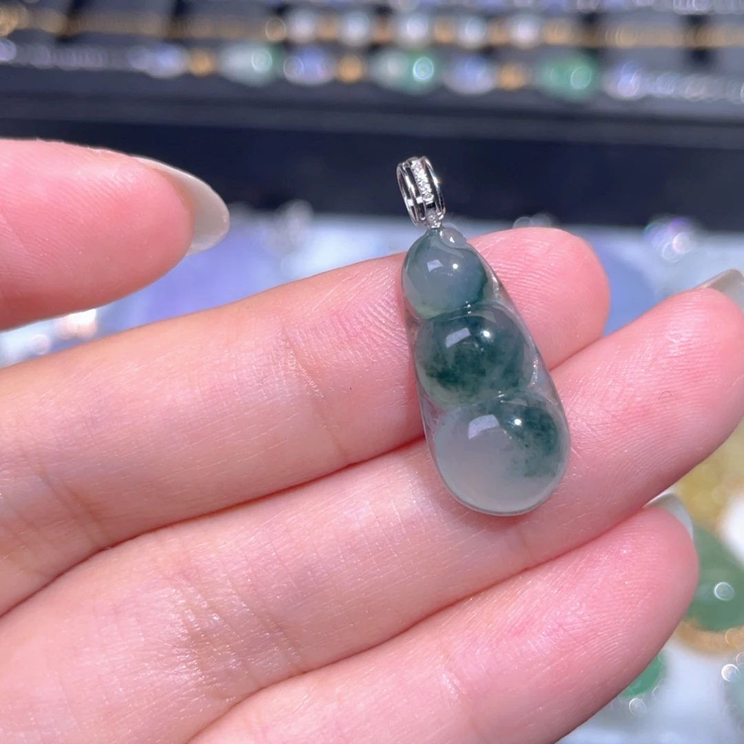 颈饰18K金镶嵌翡翠翡翠