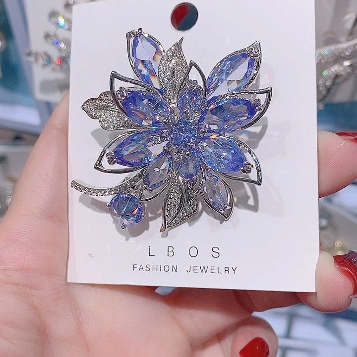 锆石铜合金紫色花朵胸针 高端