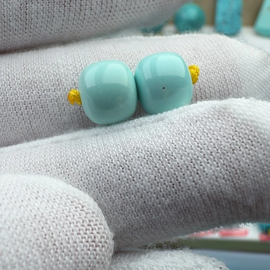 绿松石珠宝奇石未镶嵌你**案