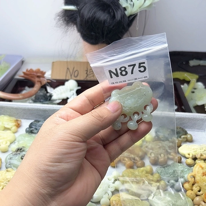 蛇纹石玉发饰合金彤*