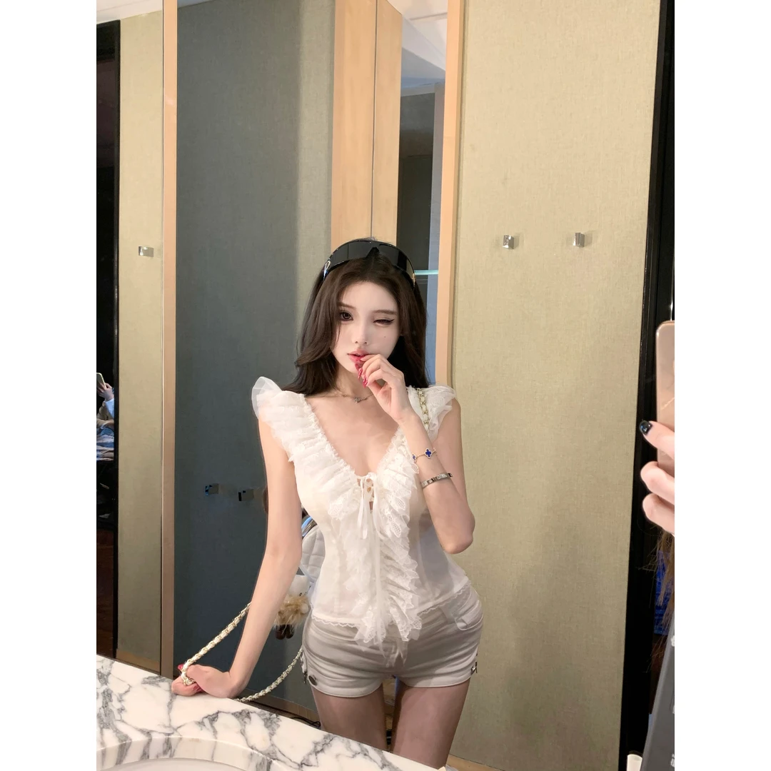 法式V领重工蕾丝无袖背心女夏季修身短款气质纯欲辣妹小飞袖上衣