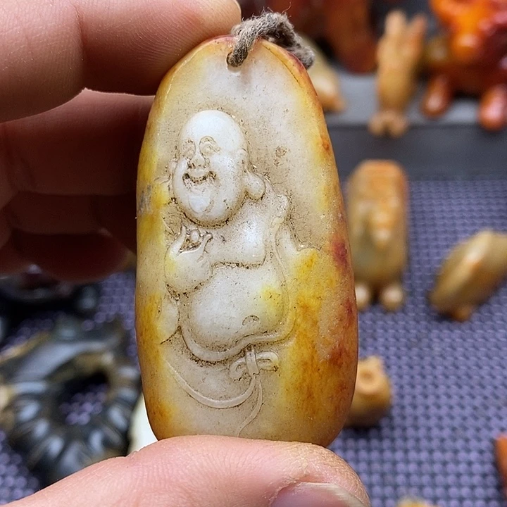 未镶嵌蛇纹石玉颈饰
