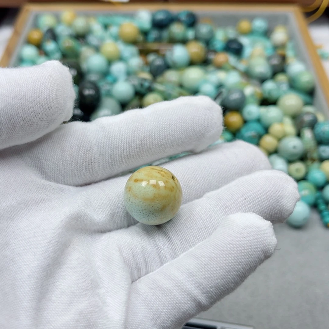 绿松石未镶嵌挂件