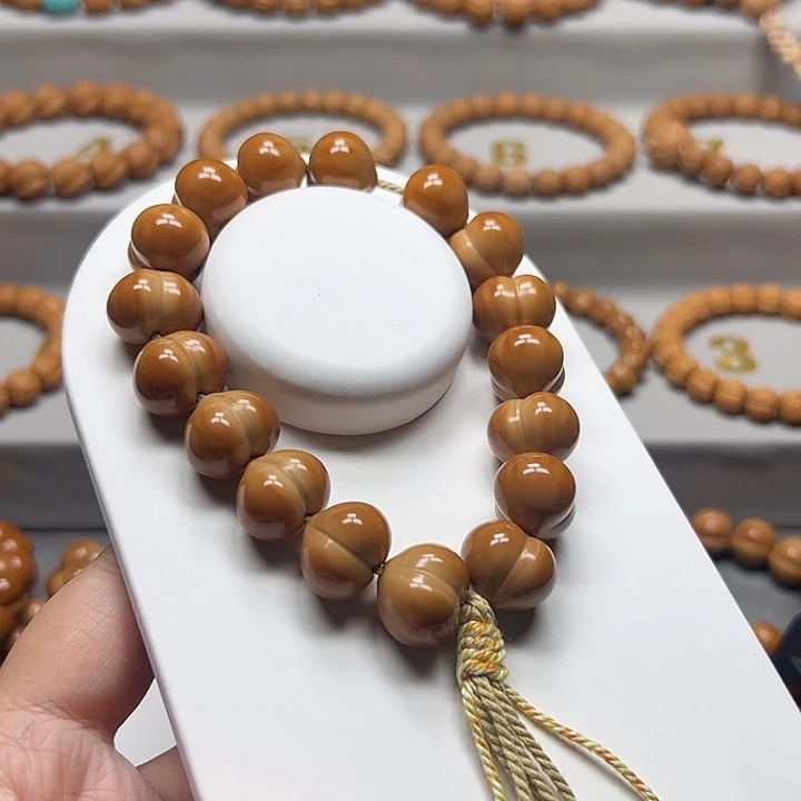 刚***～猴头核桃手串17精品屁桃福利