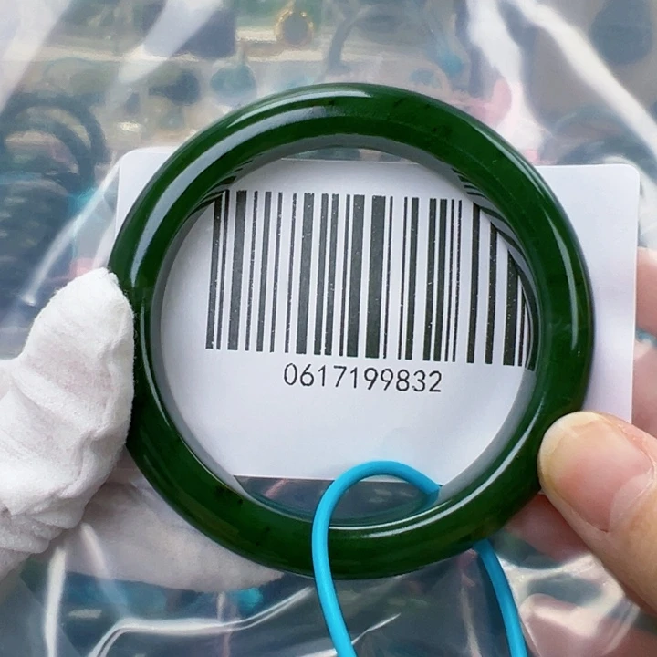 和田玉未镶嵌手镯包容55