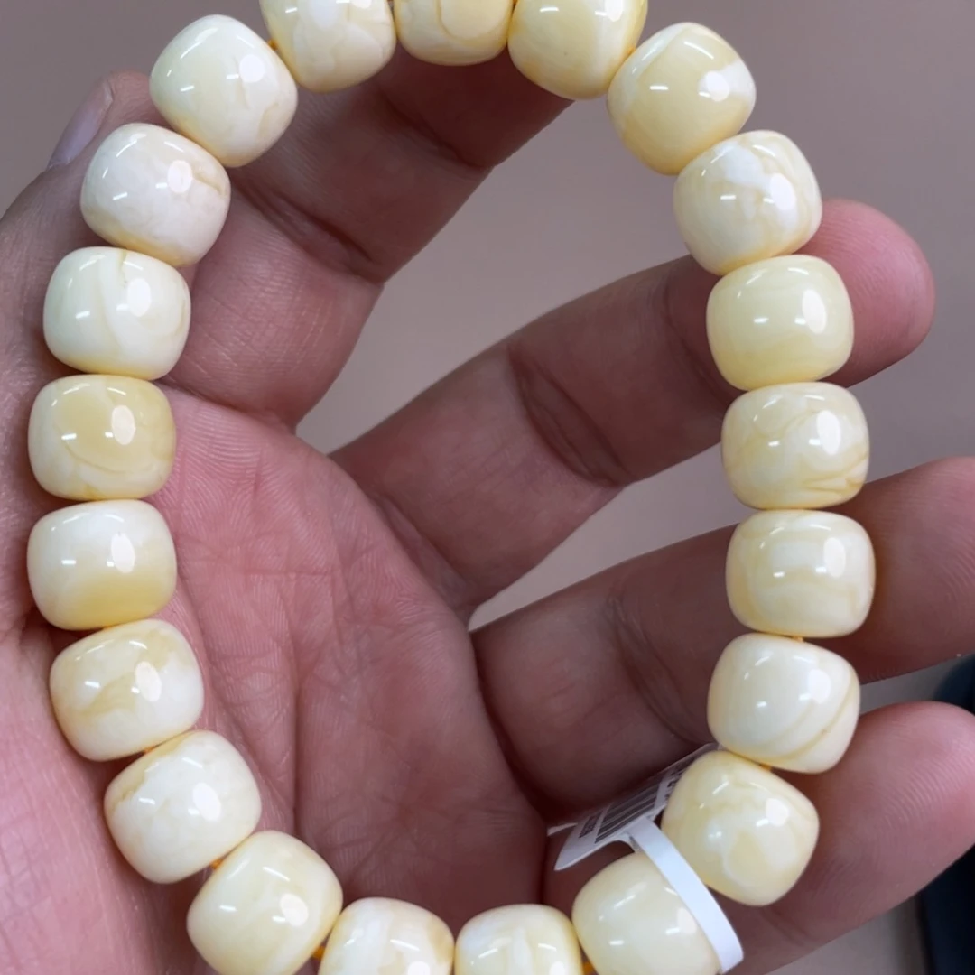 琥珀裸石未镶嵌13400,0000