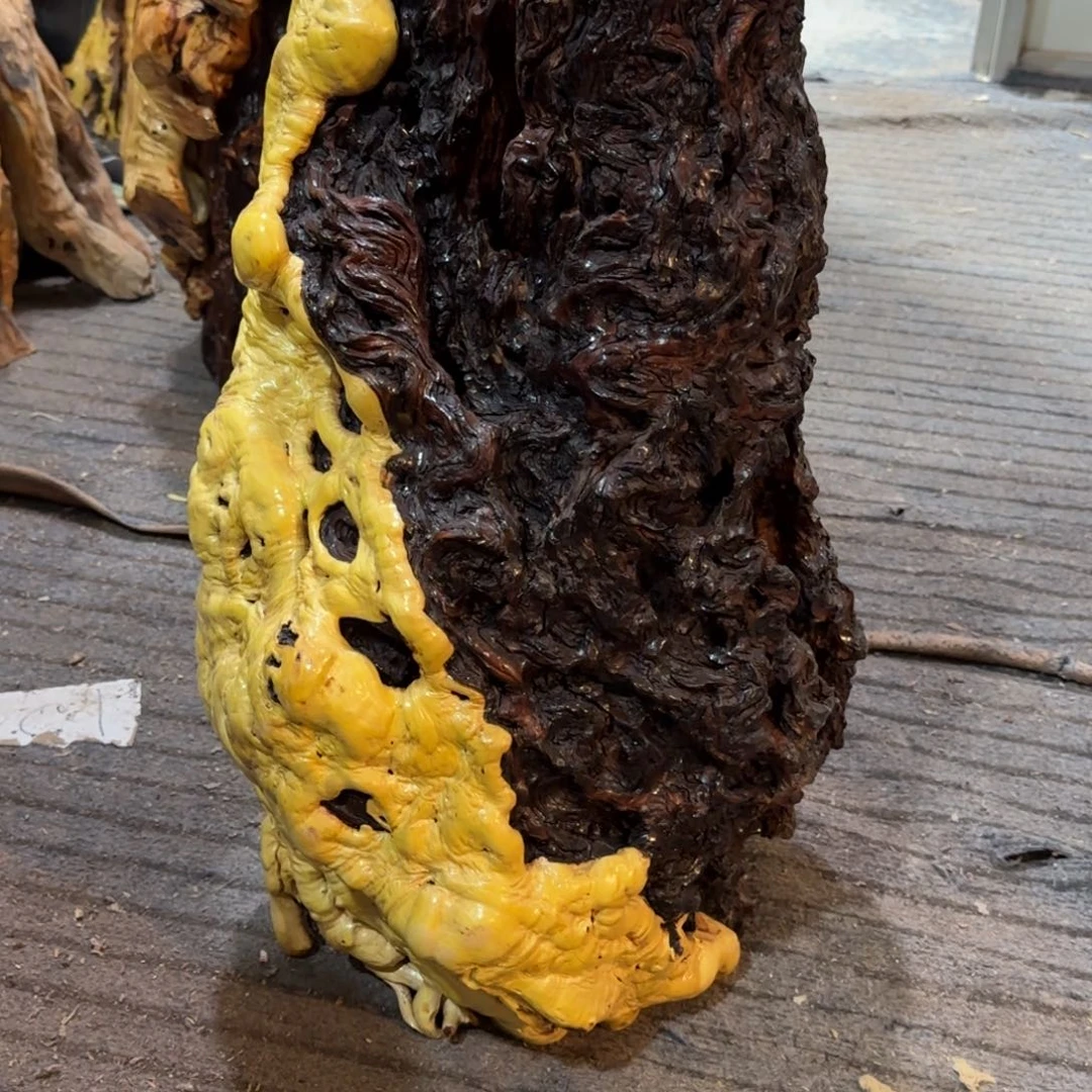 晨***季龙纹鸡心枣木手工艺品