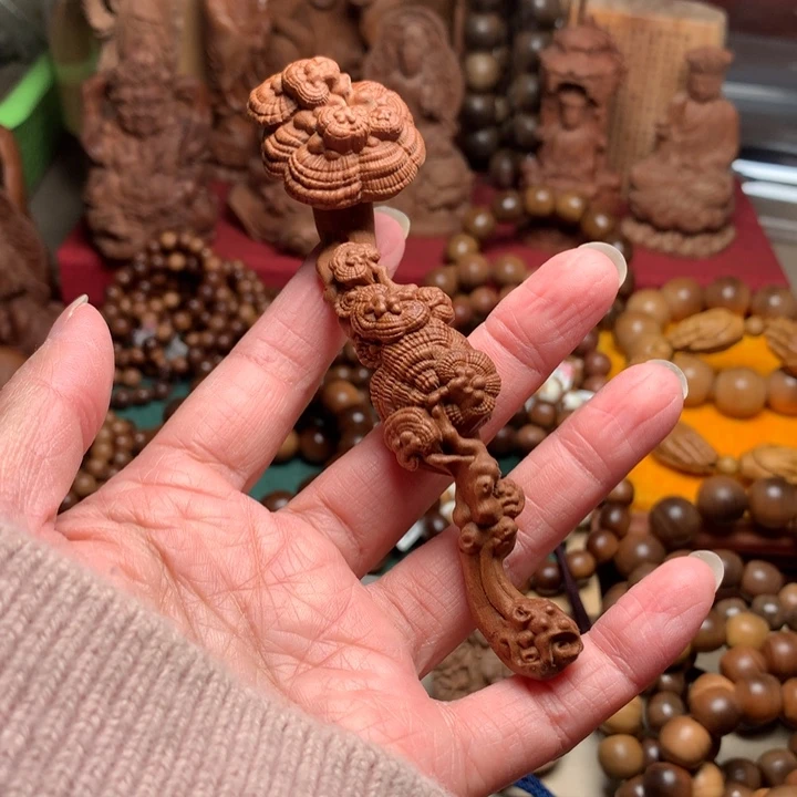 檀香木把件老山檀如意奶香