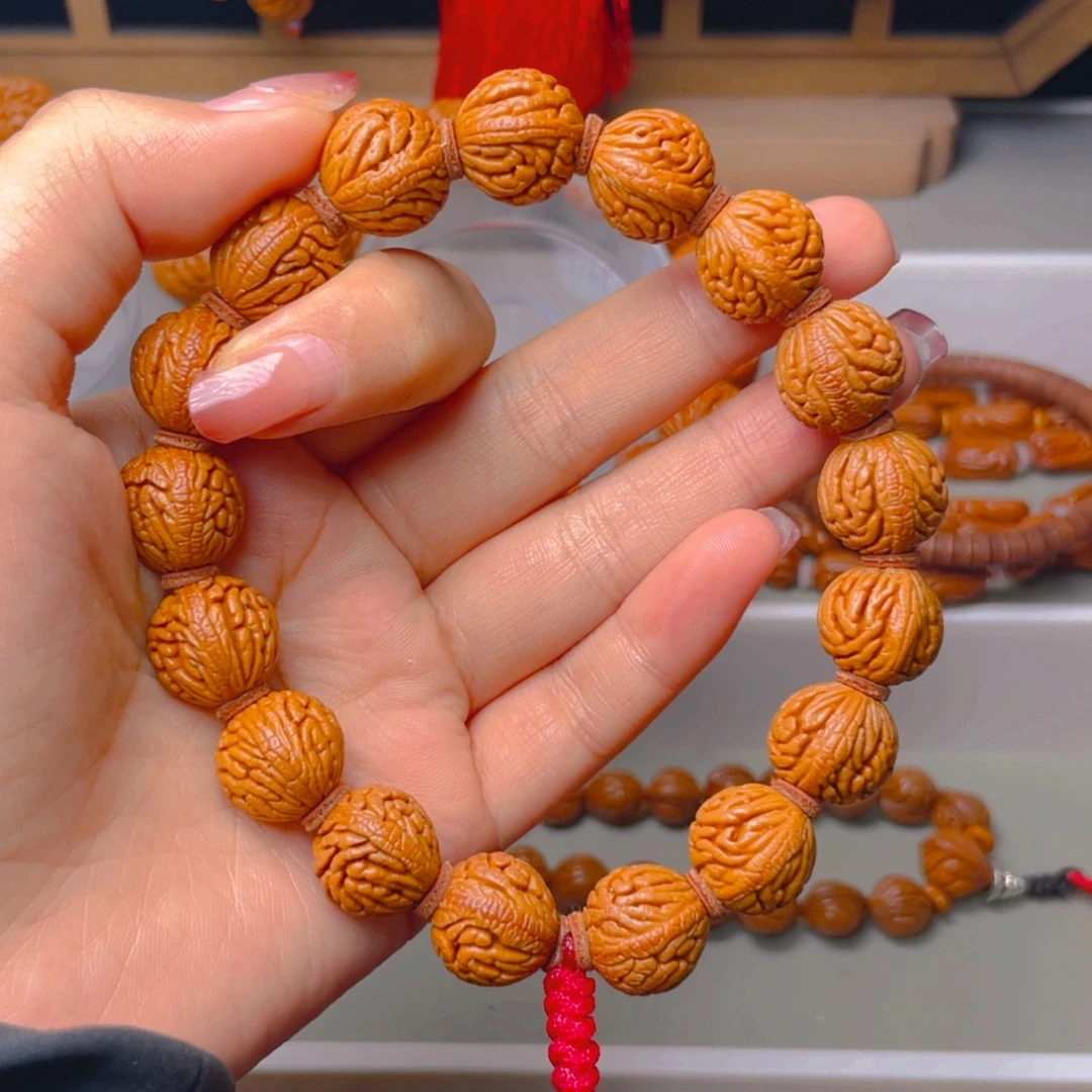 秦岭龙纹桃核手串