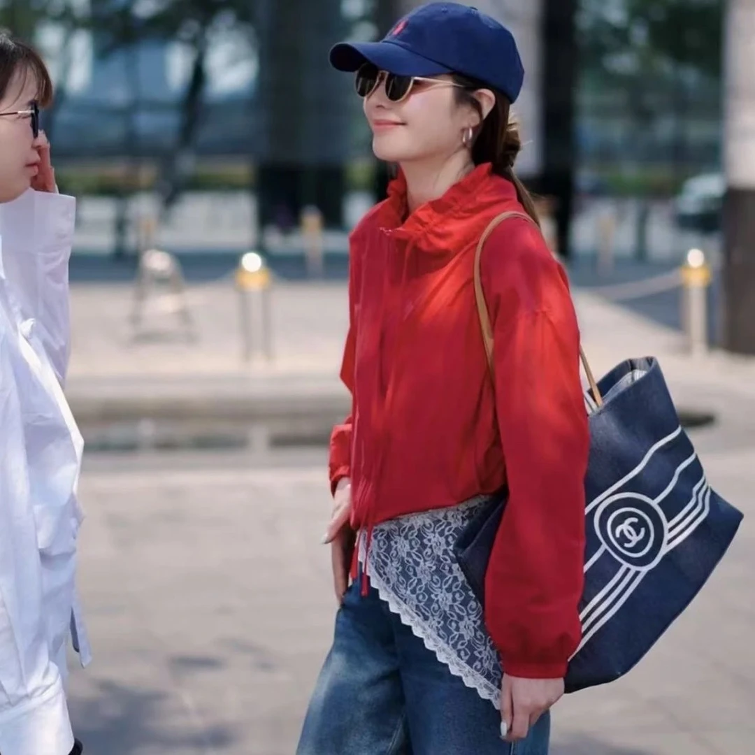 春夏女薄款防晒百搭大袖短外套夏季女装宽松红色连帽洋气长袖