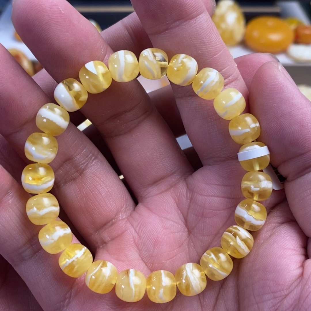 未镶嵌蜜蜡裸石9×8.5mm同料一线天