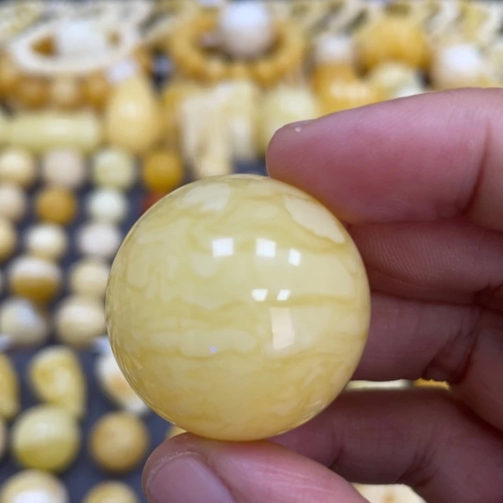 蜜蜡未镶嵌裸石28.4mm福利款微瑕疵大尺寸