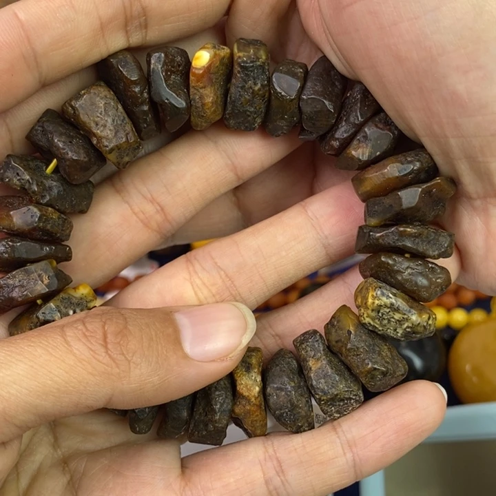 琥珀珠宝奇石未镶嵌