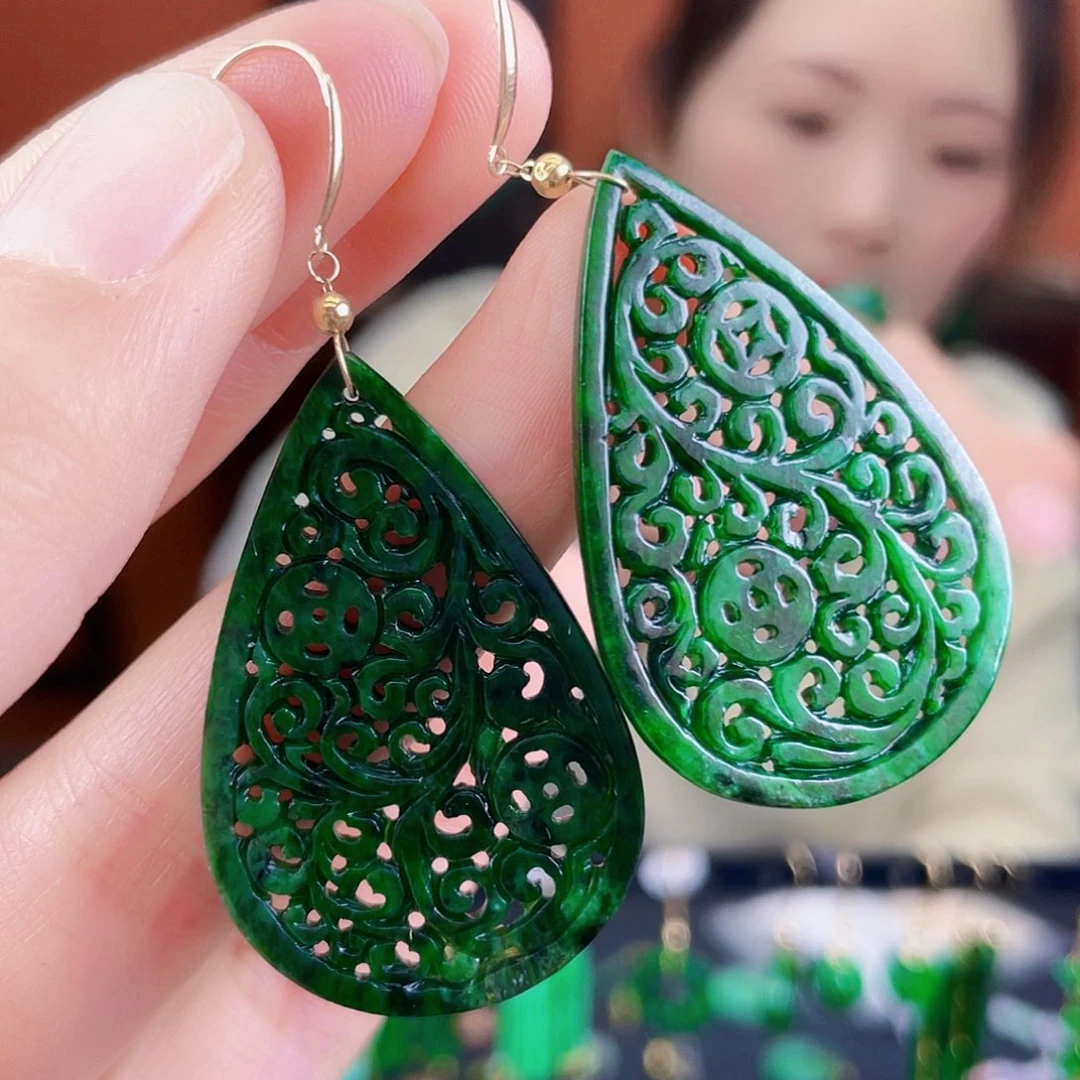 翡翠18K金镶嵌耳饰
