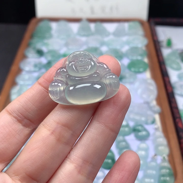 颈饰未镶嵌翡翠冰种晴底大佛公