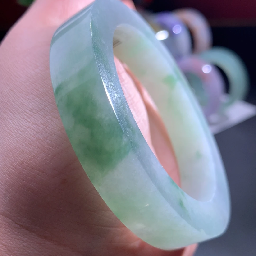 未镶嵌翡翠手镯定制翡翠