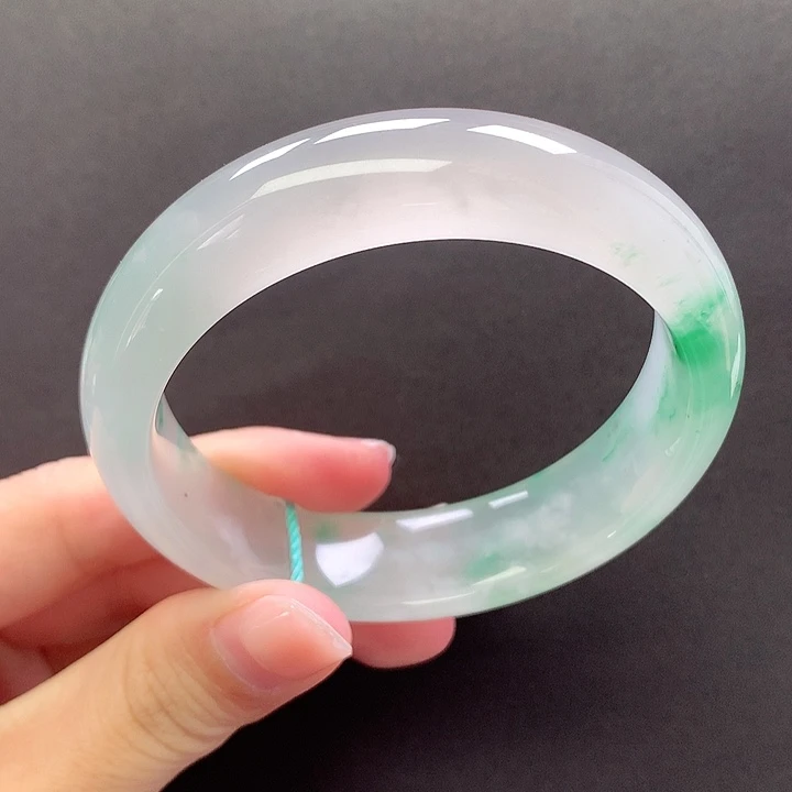 未镶嵌手镯石英质玉