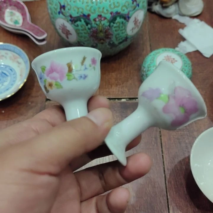 N***A陶瓷景德镇酒杯一对