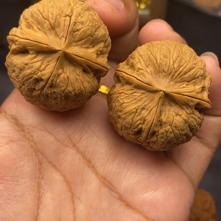把件文玩核桃38尺牡丹绣球