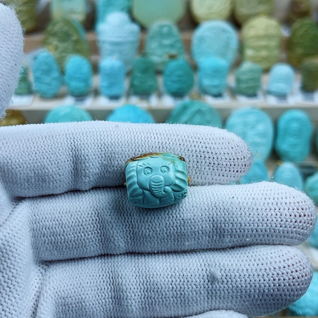 绿松石未镶嵌珠宝奇石