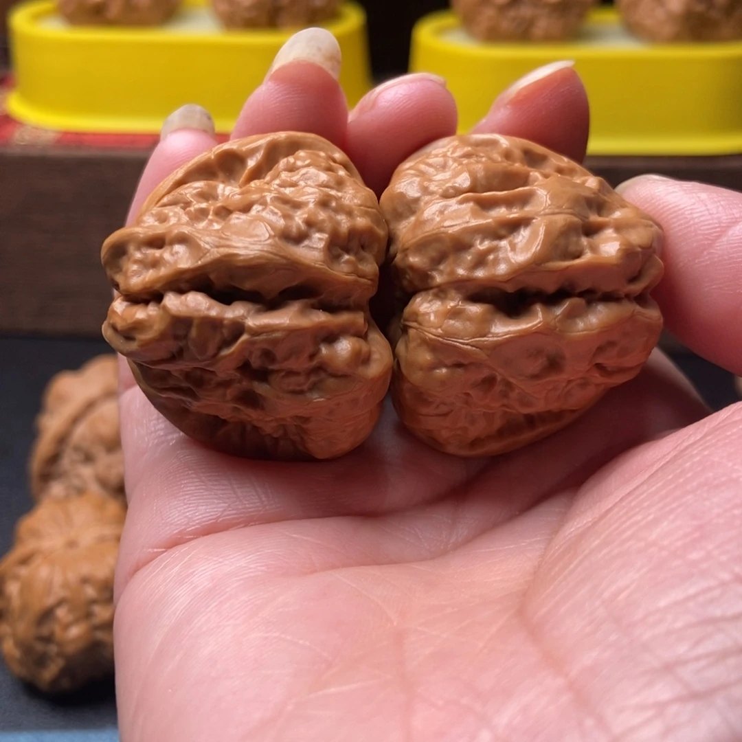 还***好文玩核桃把件蛤蟆头