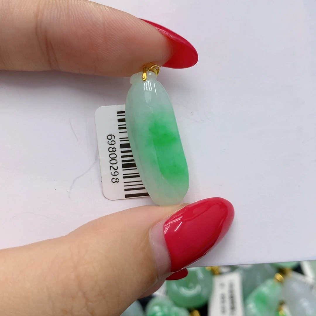 翡翠18K金镶嵌颈饰85688