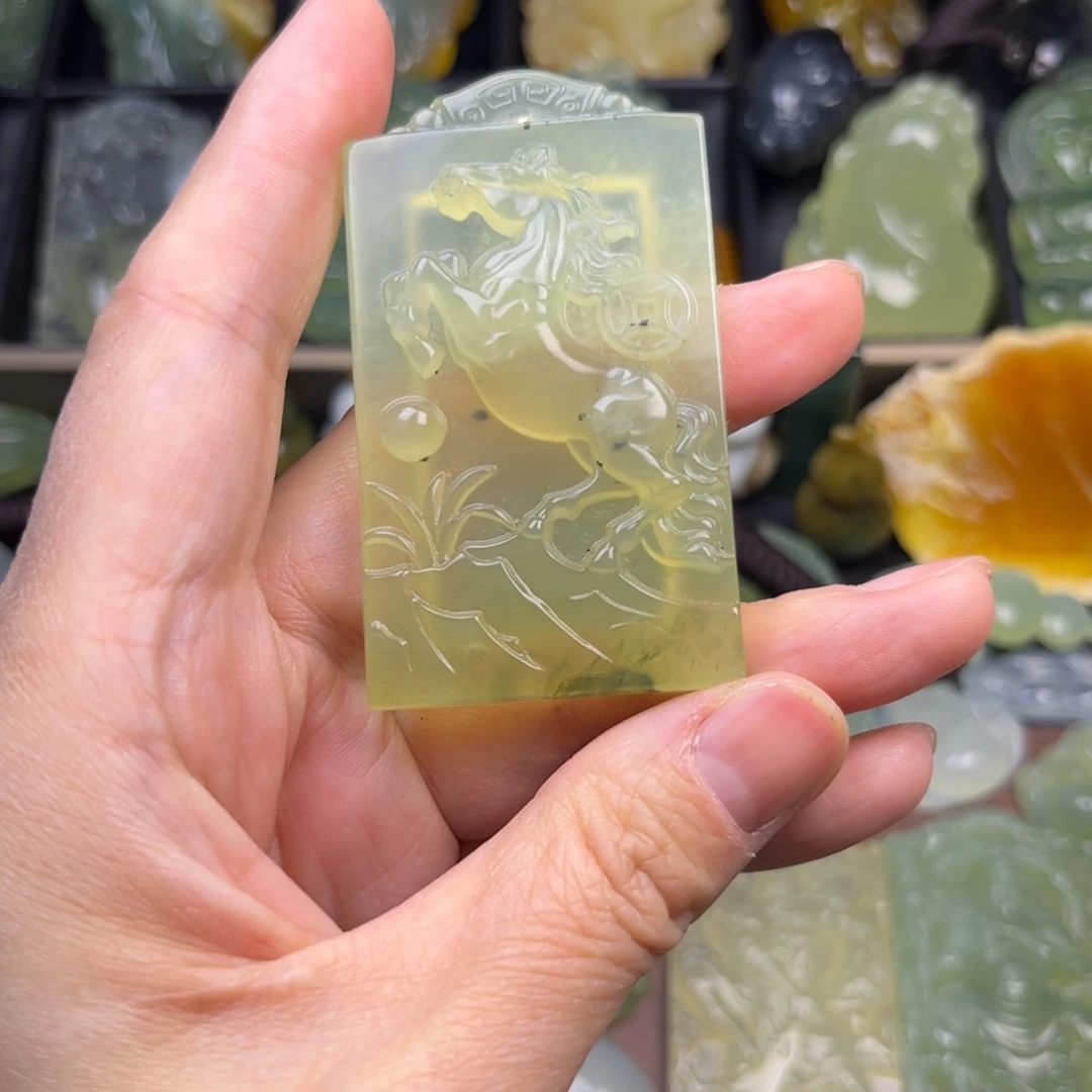 蛇纹石玉未镶嵌吊坠(不含链)