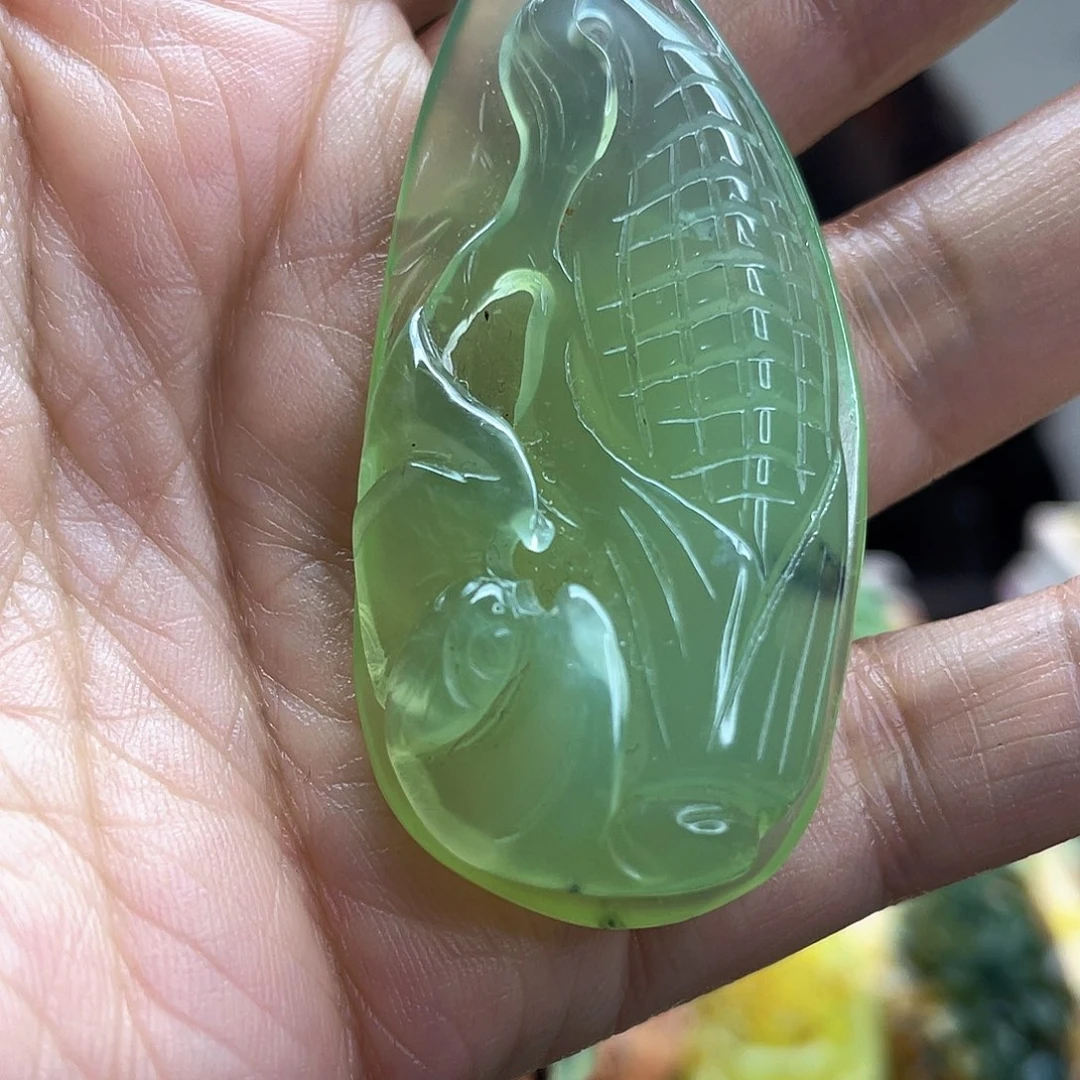 蛇纹石玉颈饰未镶嵌