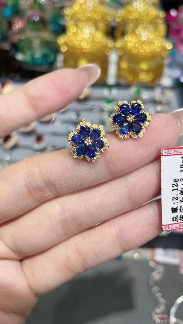 18K金镶嵌天然蓝宝石耳饰花朵款 K黄