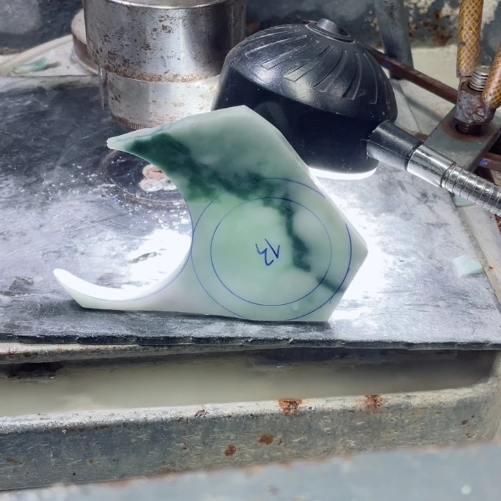 书***术定制翡翠未镶嵌手镯虎虎珠宝手镯定制