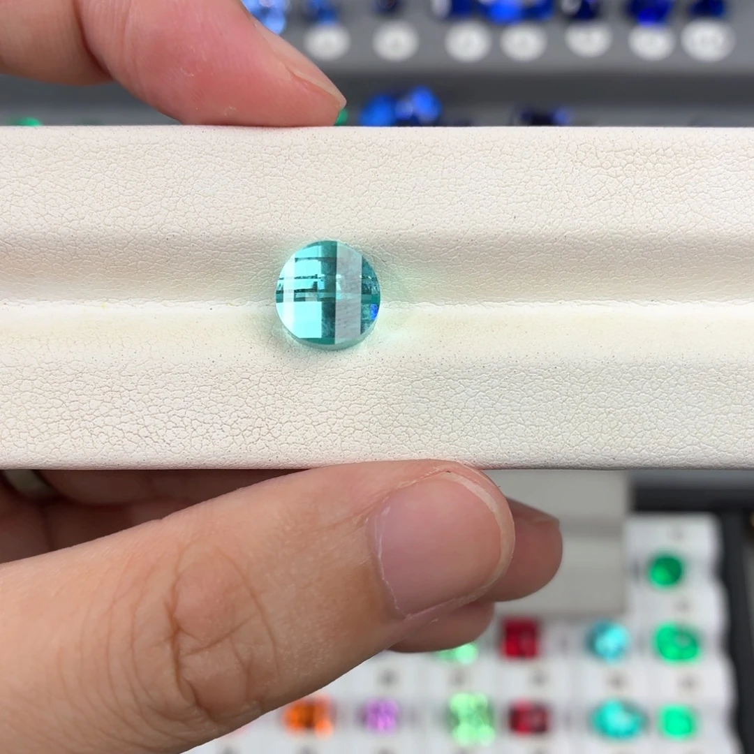 x***n合成(培育)石榴石裸石7.86ct