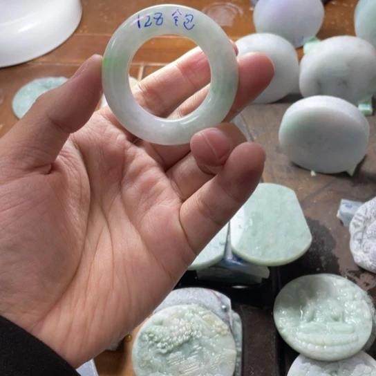 定制翡翠未镶嵌定制翡翠