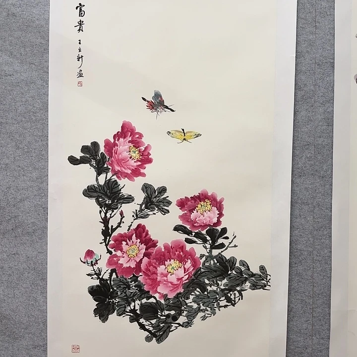 国画花鸟等图案为一体的大型