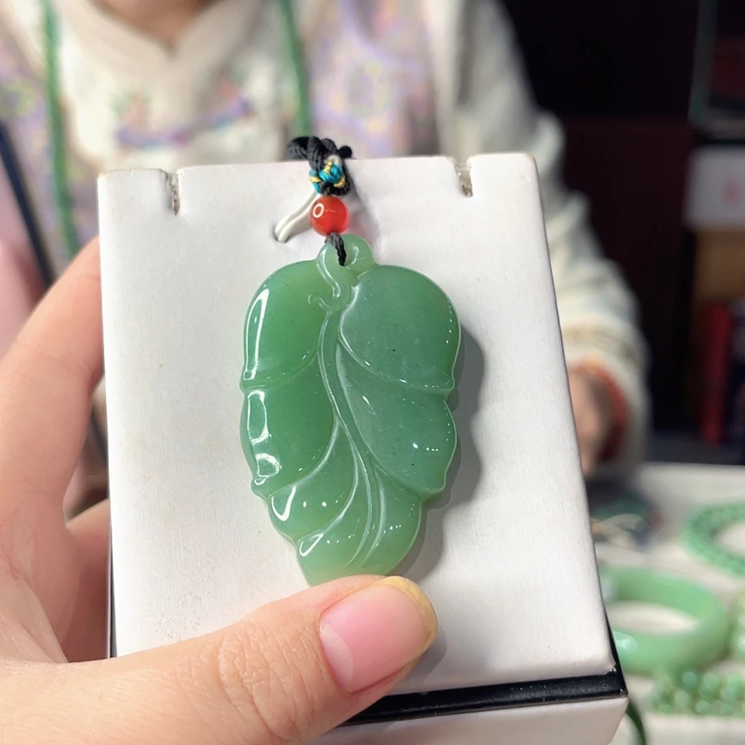 密玉（石英质玉）未镶嵌颈饰