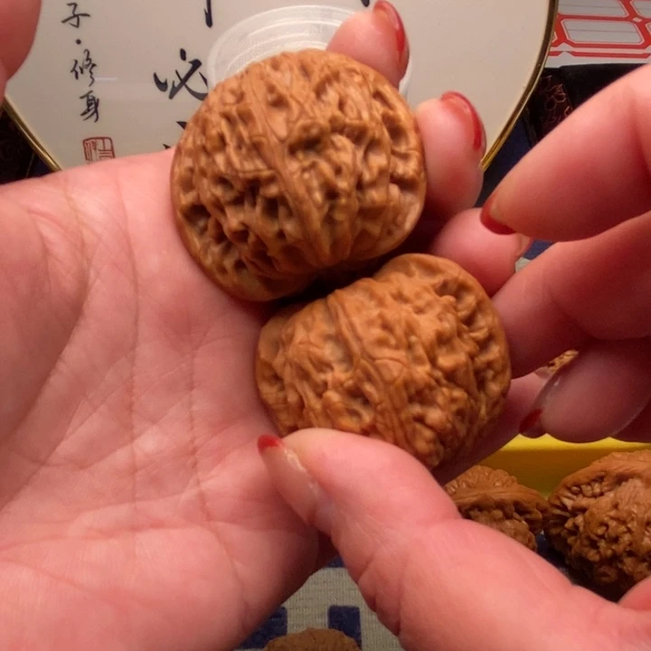 文玩核桃把件磨盘